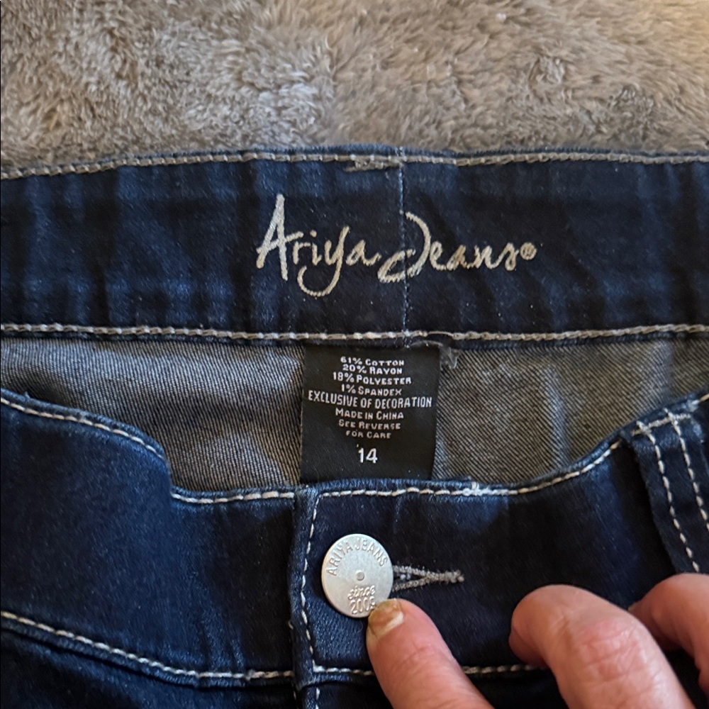 Women's Straight Leg Blue Denim